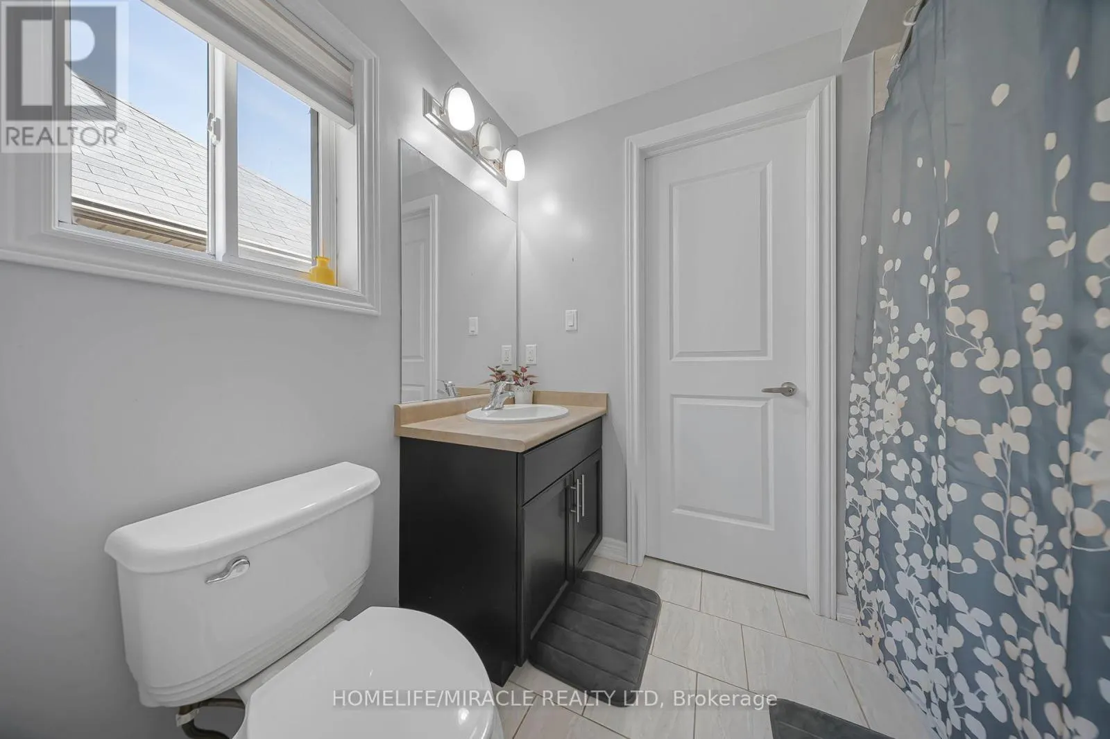795 ROBERT FERRIE DRIVE