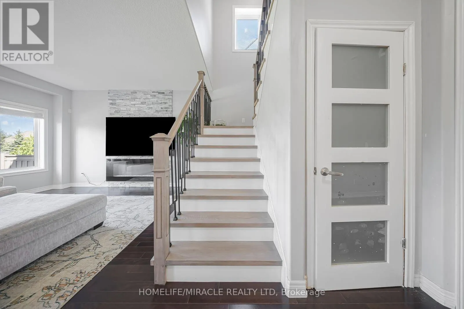 795 ROBERT FERRIE DRIVE