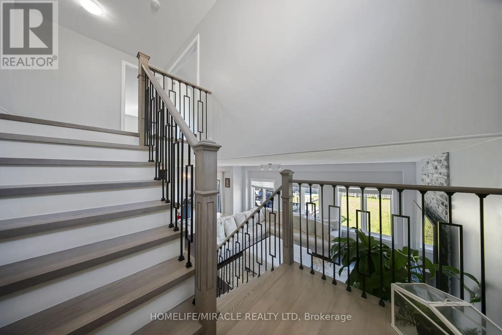 795 ROBERT FERRIE DRIVE