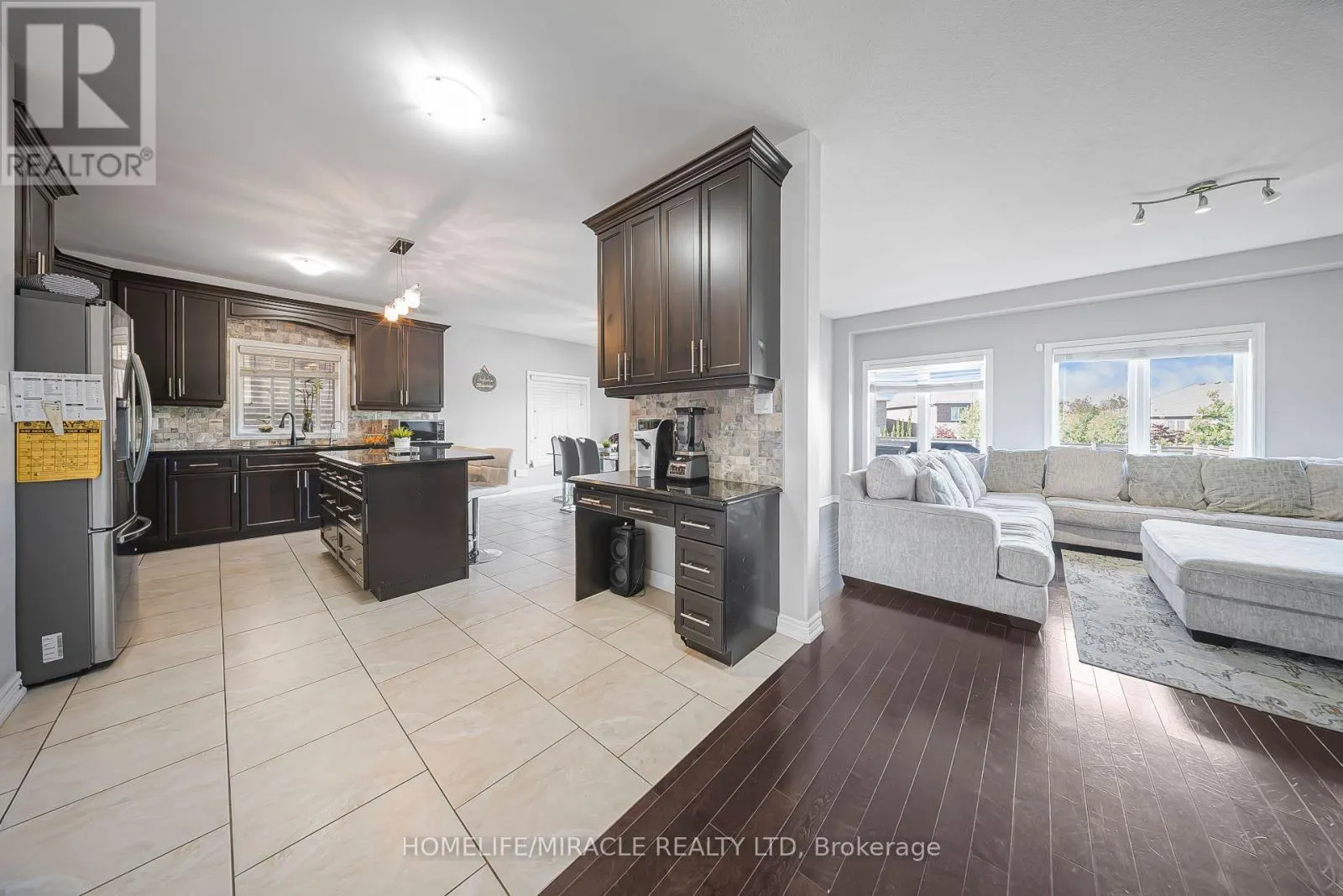 795 ROBERT FERRIE DRIVE