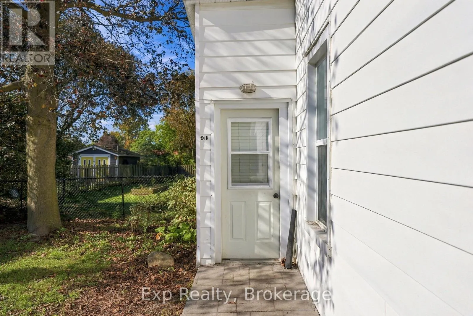 204 ROBERT STREET
