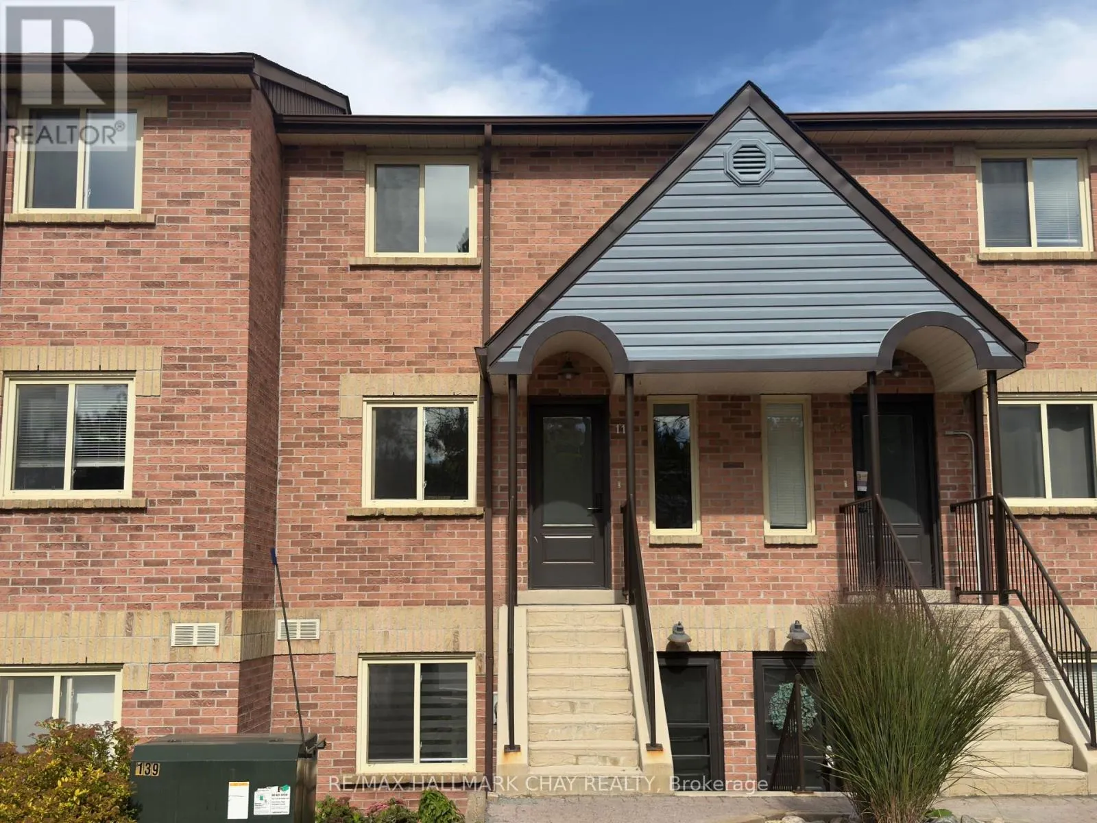 11 - 142 ECCLESTONE DRIVE