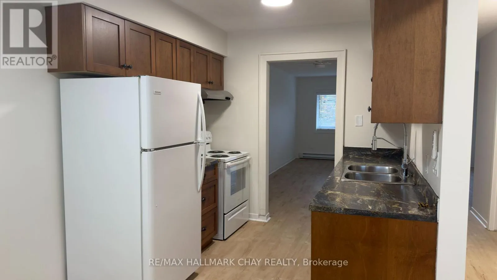11 - 142 ECCLESTONE DRIVE