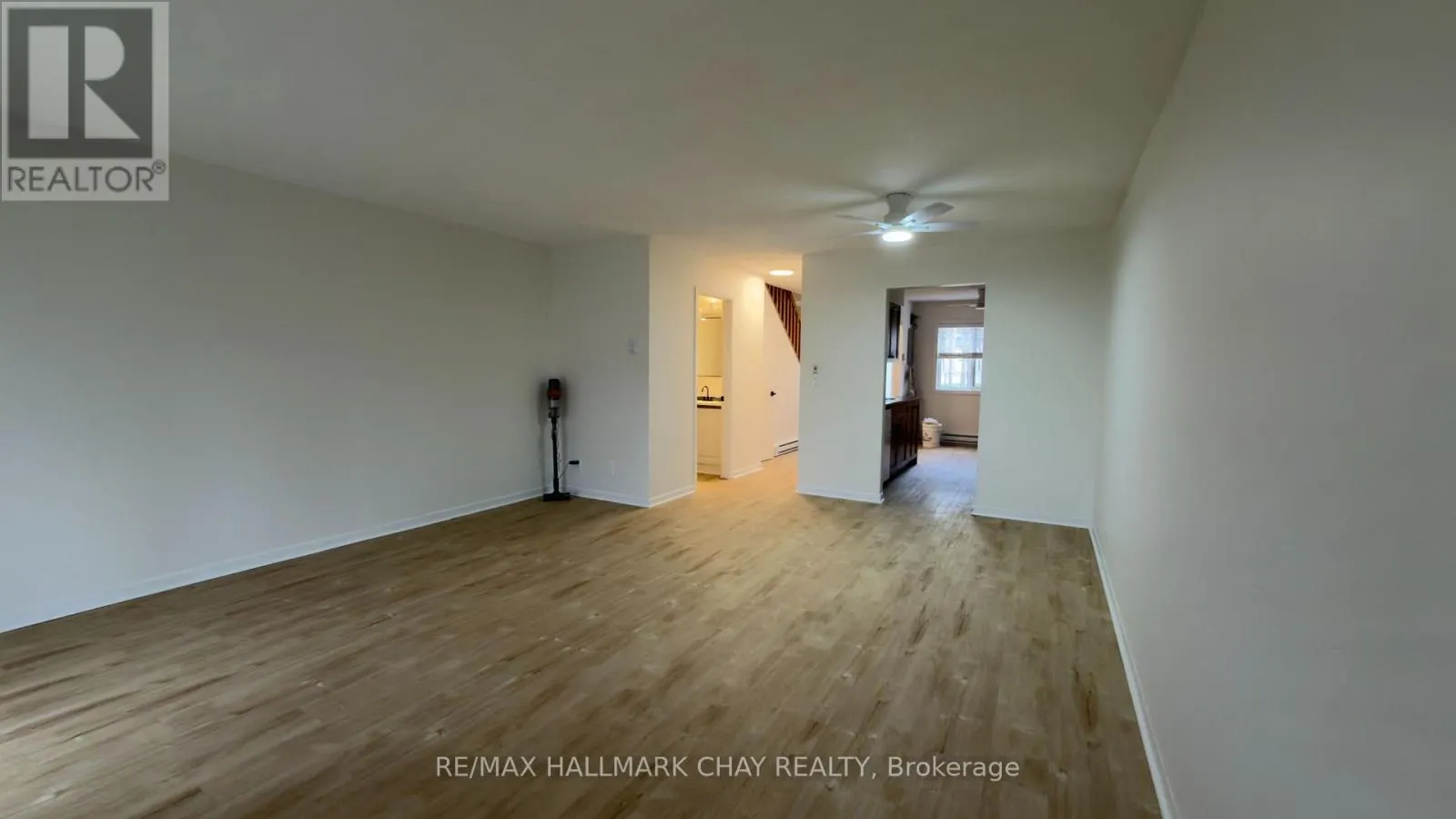 11 - 142 ECCLESTONE DRIVE