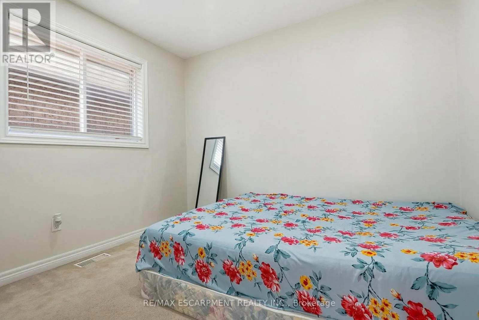 31 PEACHWOOD CRESCENT