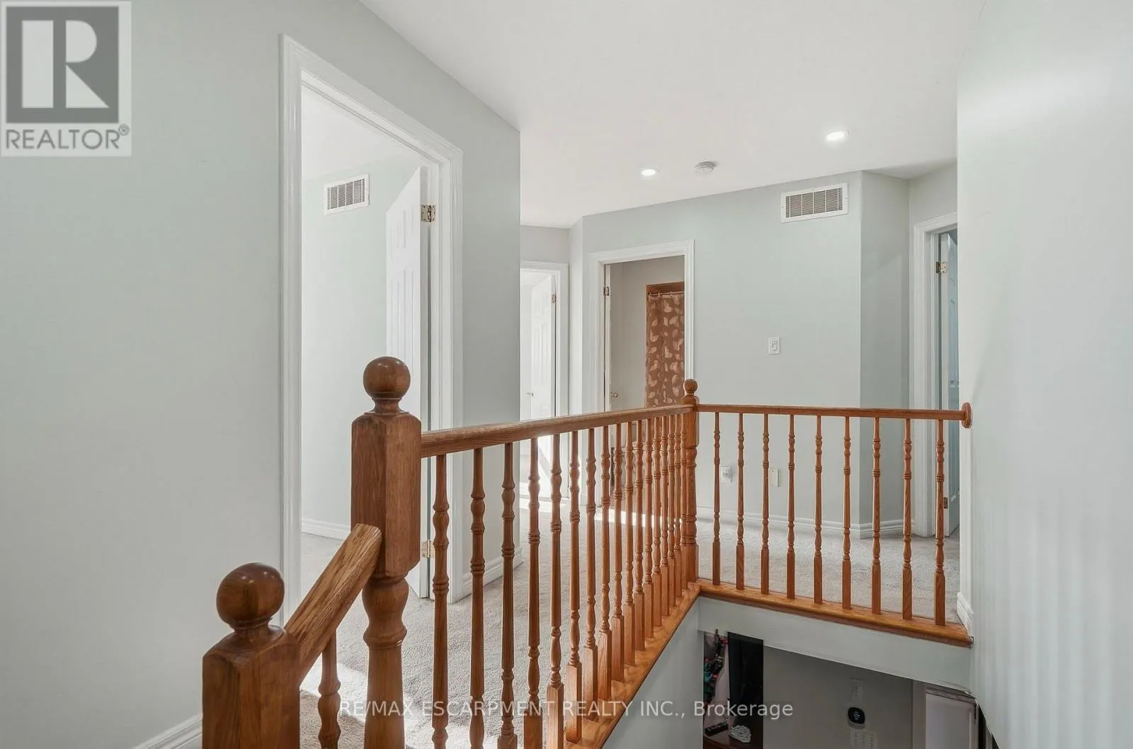 31 PEACHWOOD CRESCENT