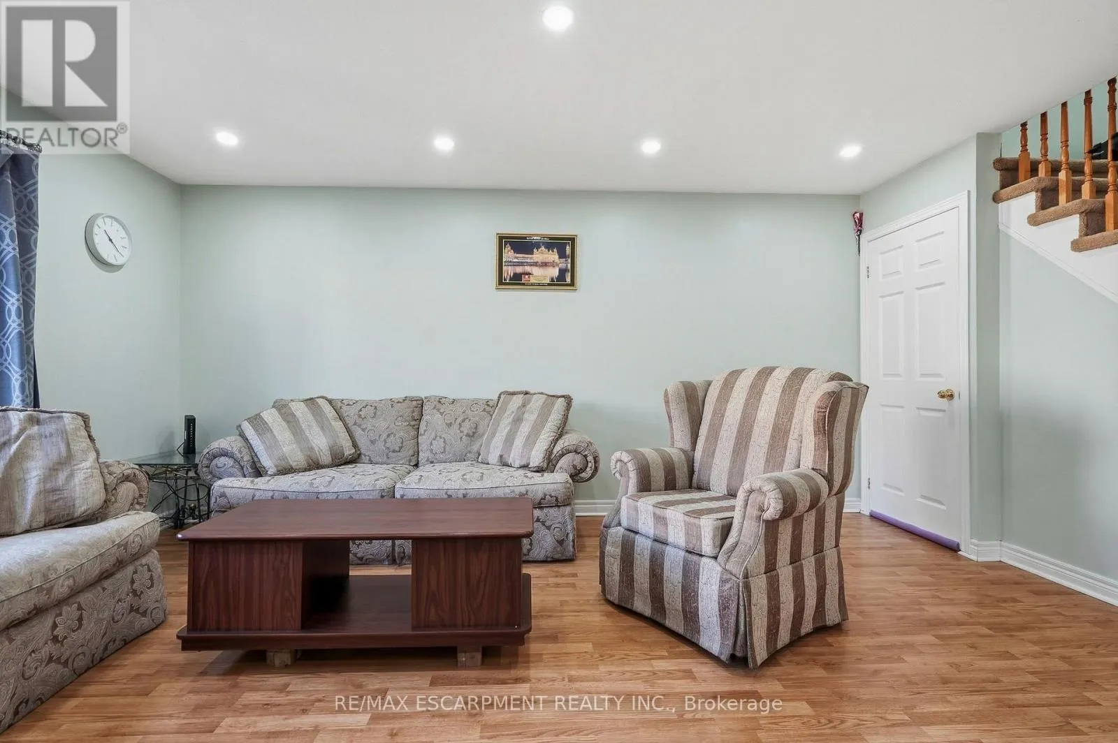 31 PEACHWOOD CRESCENT