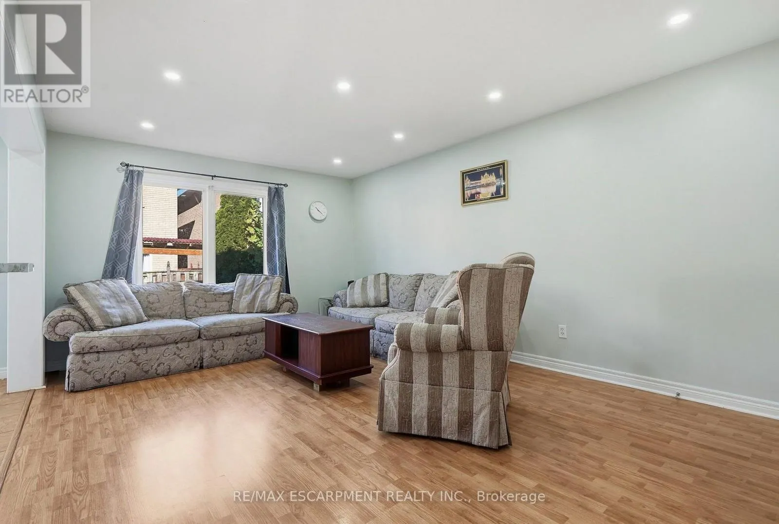 31 PEACHWOOD CRESCENT