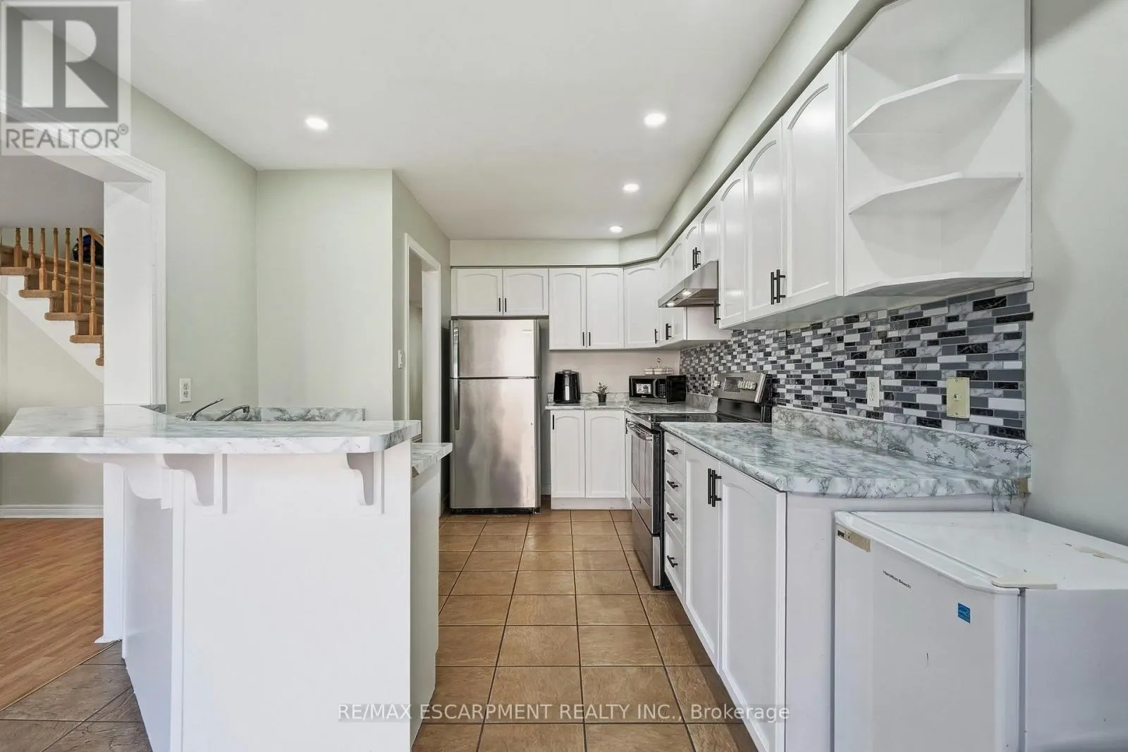 31 PEACHWOOD CRESCENT