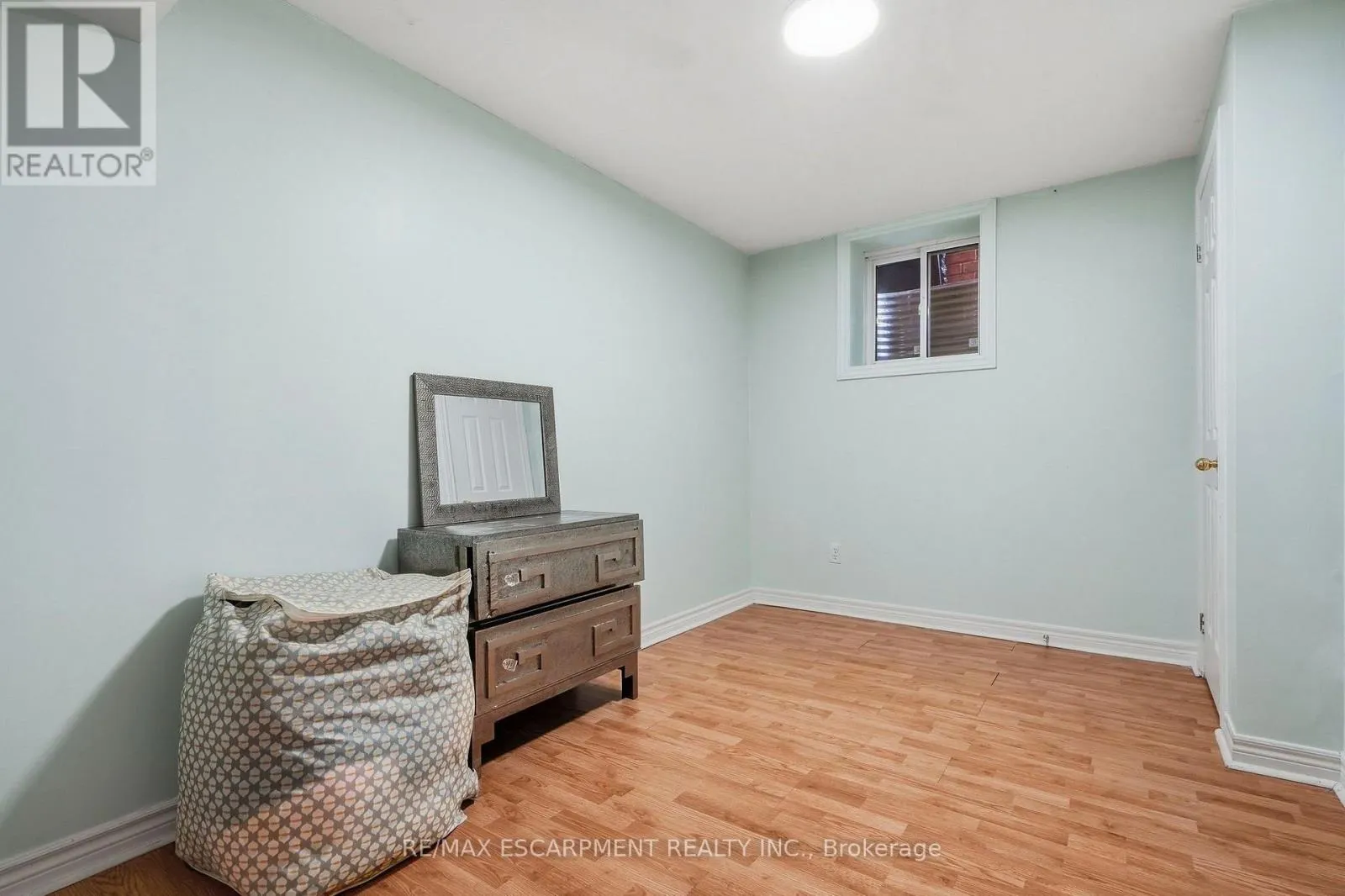 31 PEACHWOOD CRESCENT