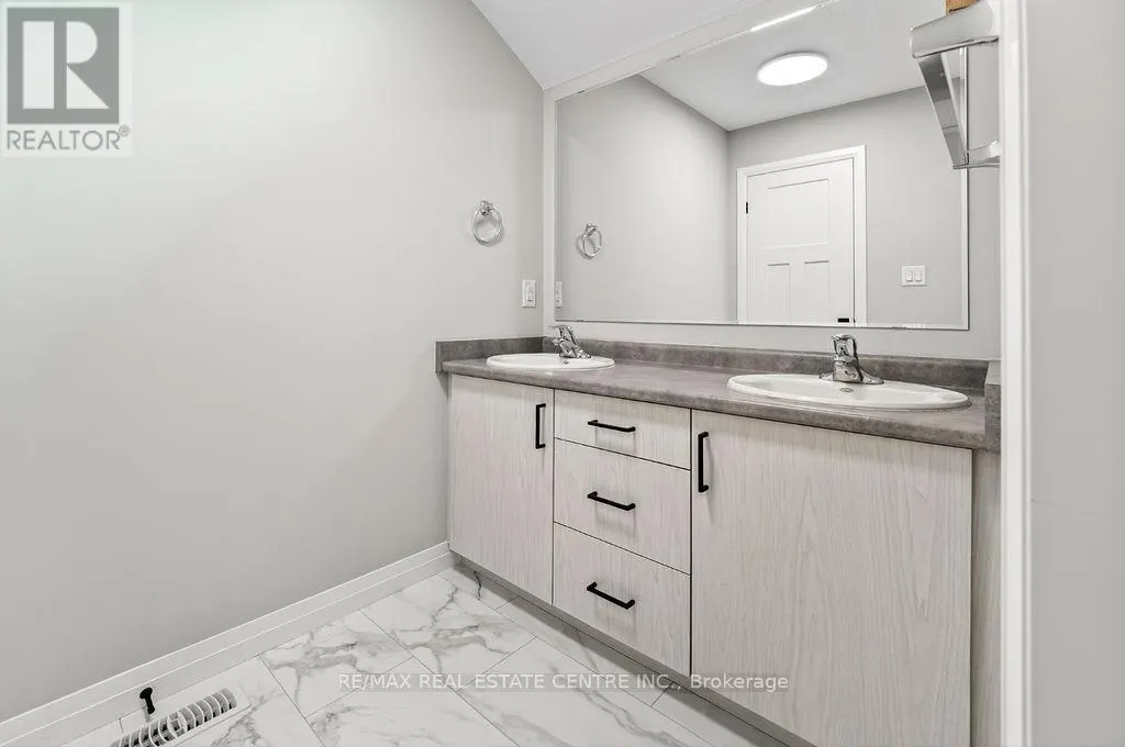 9 - 264 BLAIR ROAD