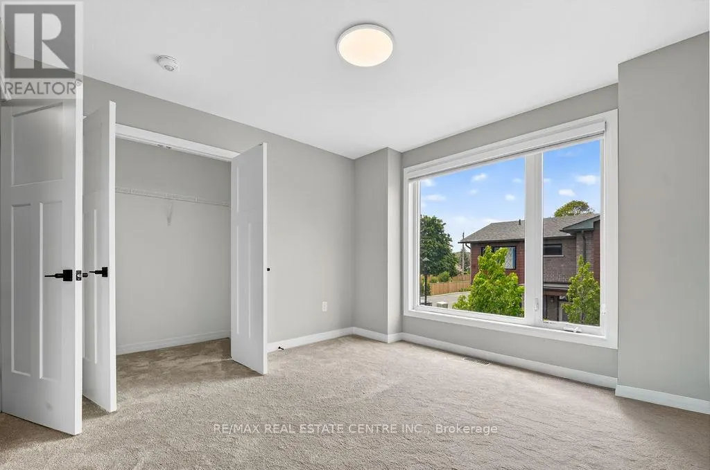 9 - 264 BLAIR ROAD