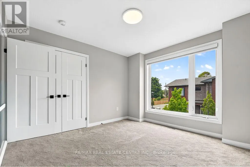 9 - 264 BLAIR ROAD