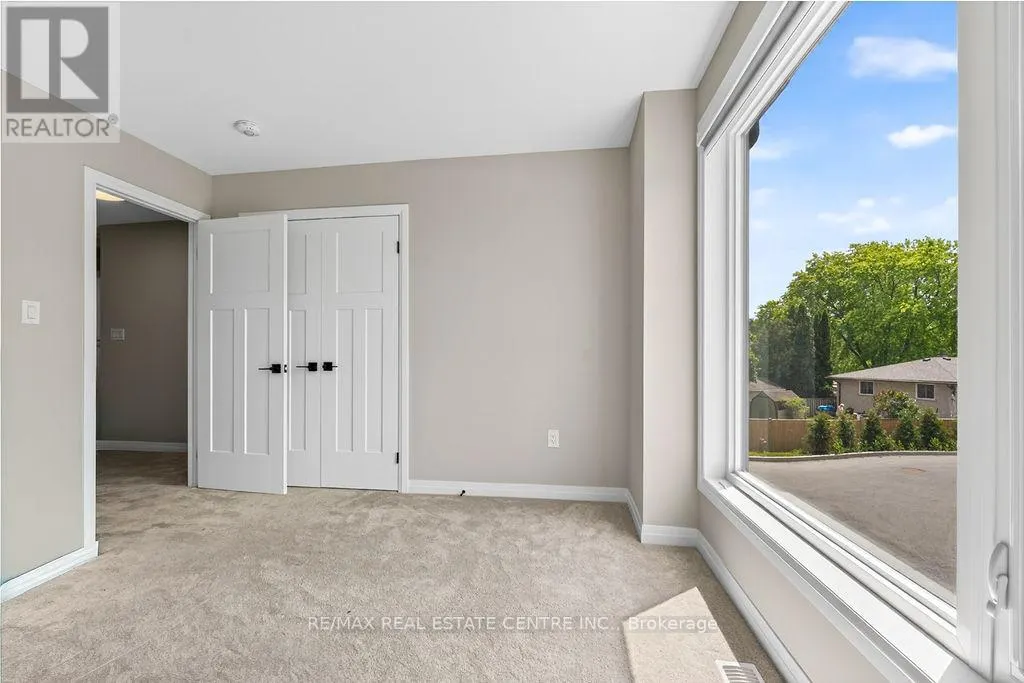 9 - 264 BLAIR ROAD