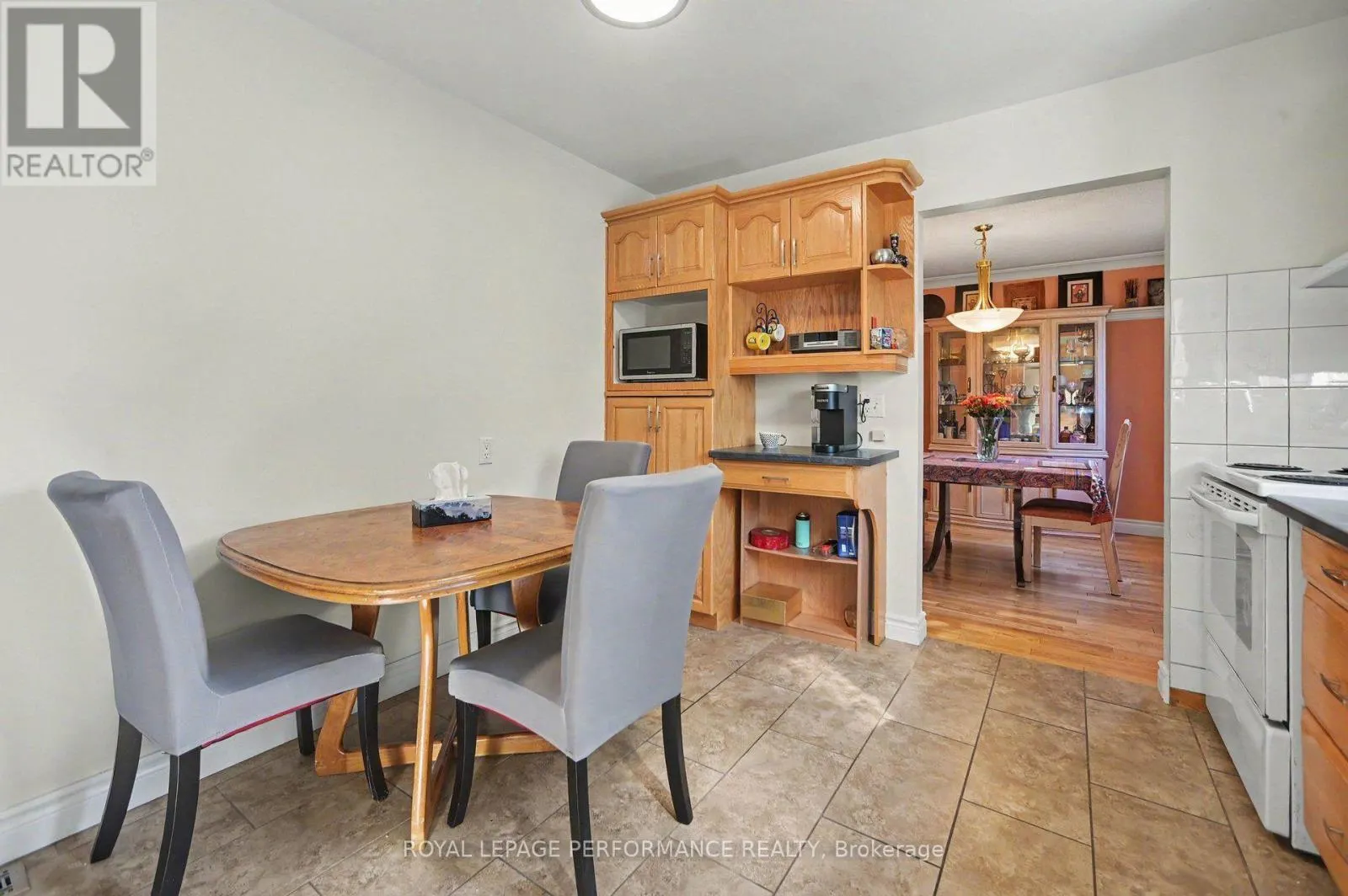 6284 SUNDOWN CRESCENT