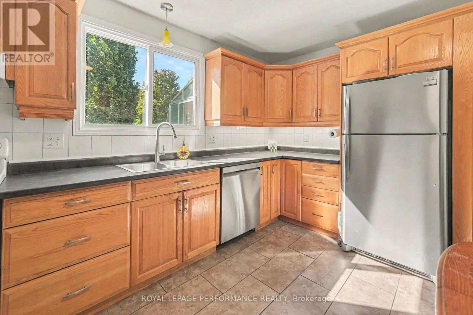 6284 SUNDOWN CRESCENT