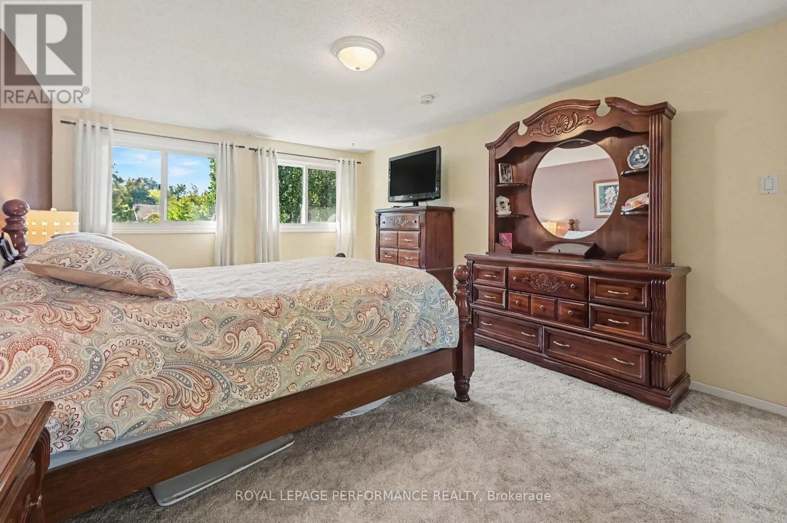 6284 SUNDOWN CRESCENT