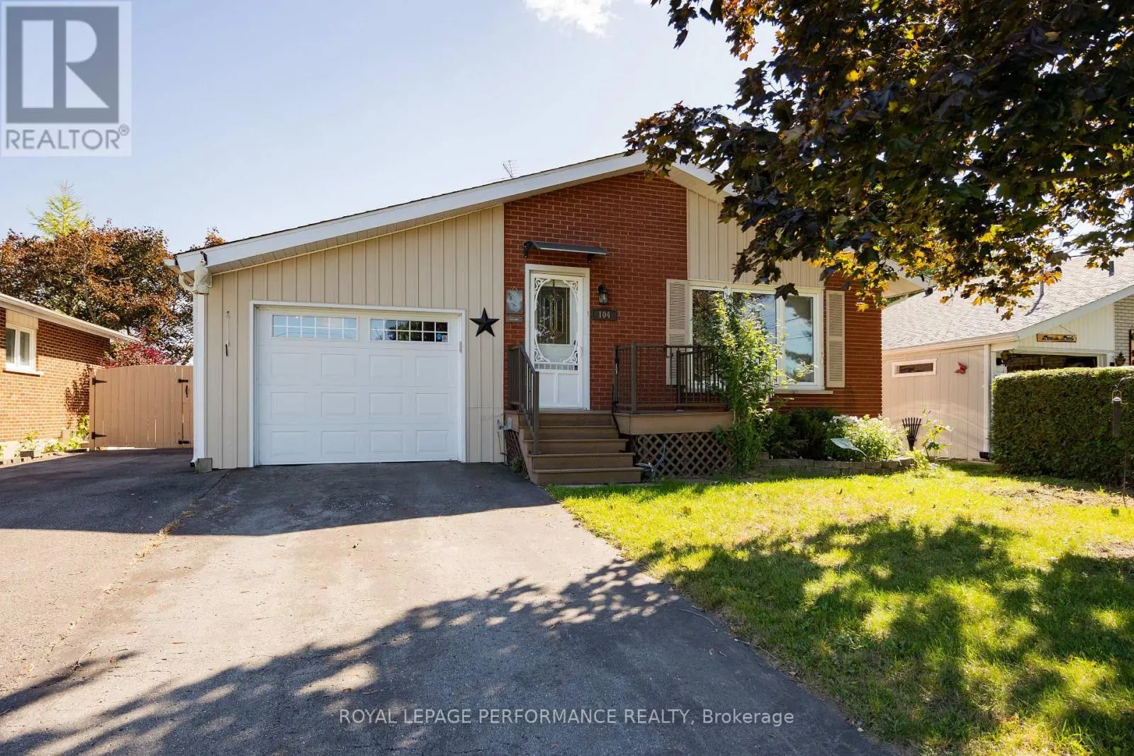 104 KINCARDINE STREET W