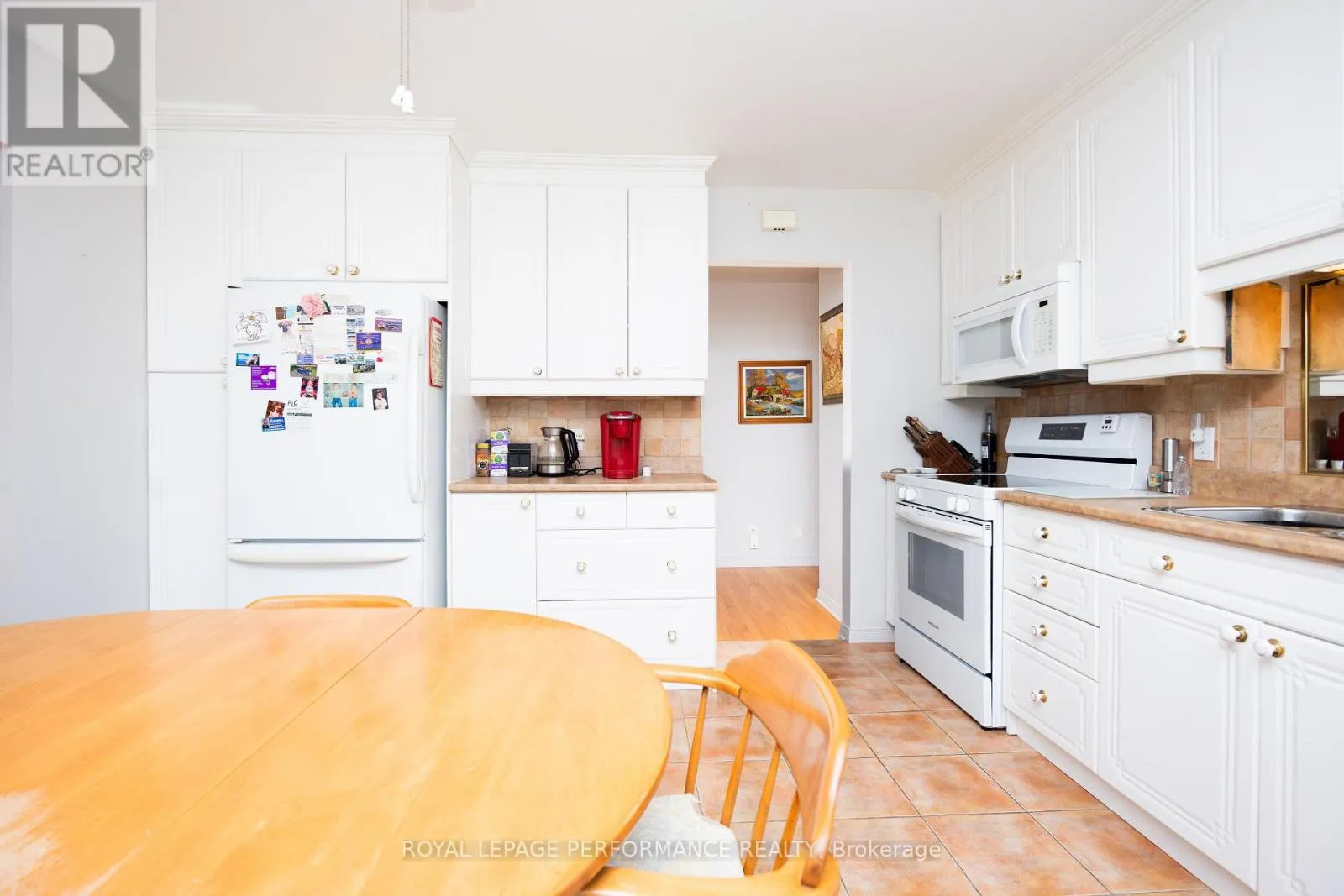 104 KINCARDINE STREET W
