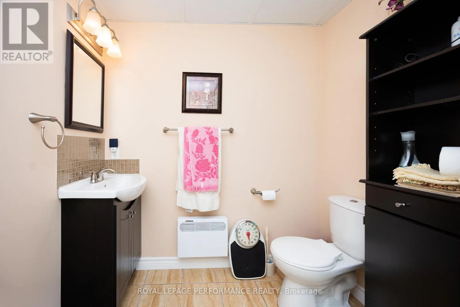 104 KINCARDINE STREET W
