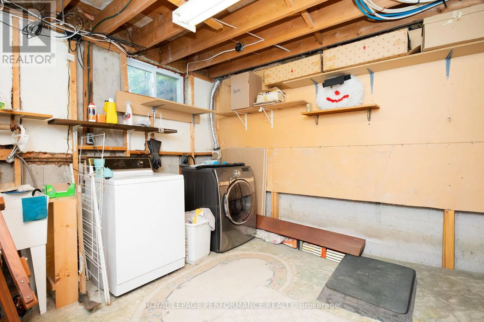 104 KINCARDINE STREET W