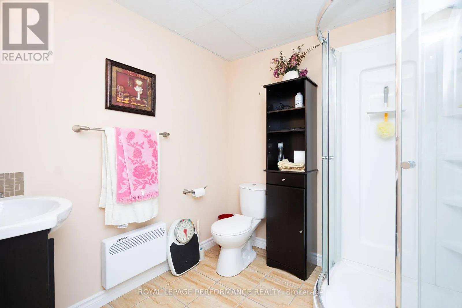 104 KINCARDINE STREET W