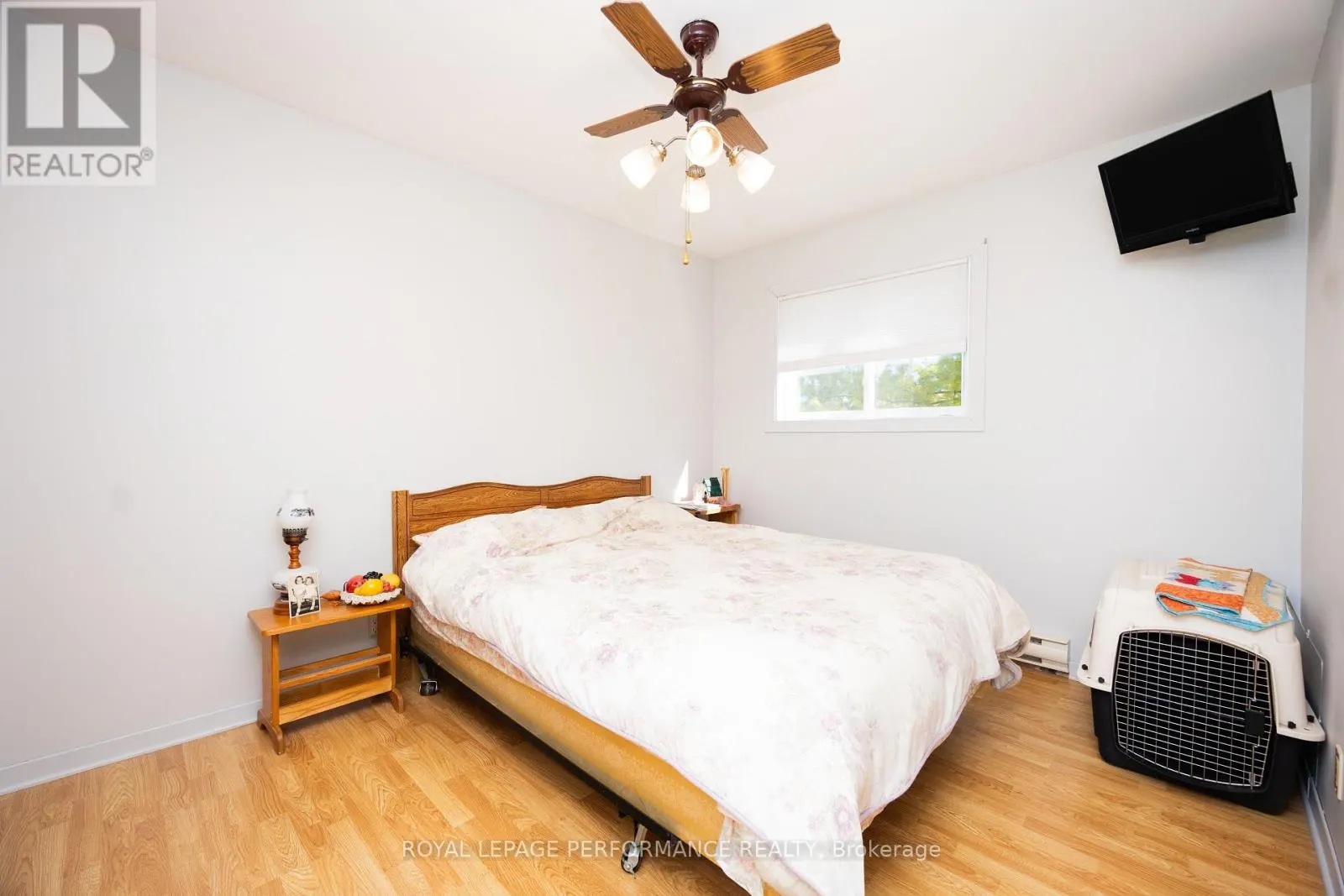 104 KINCARDINE STREET W