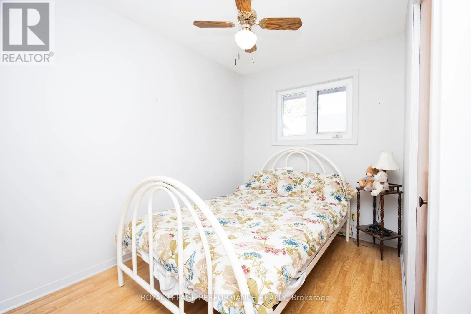 104 KINCARDINE STREET W