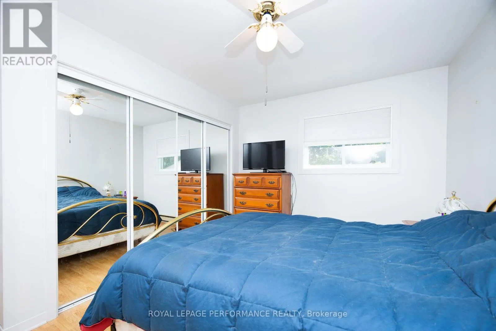 104 KINCARDINE STREET W