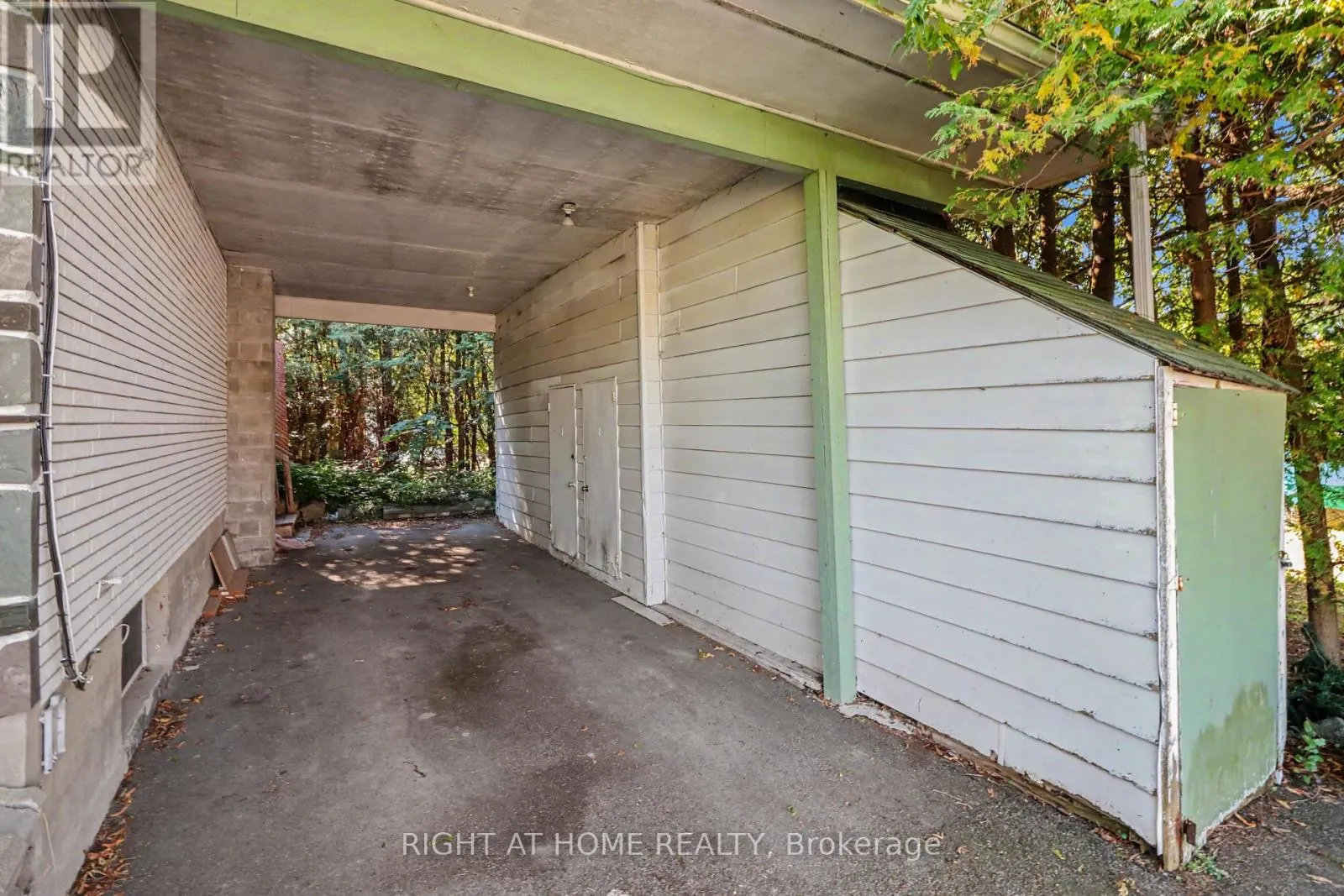 715 GERARD STREET
