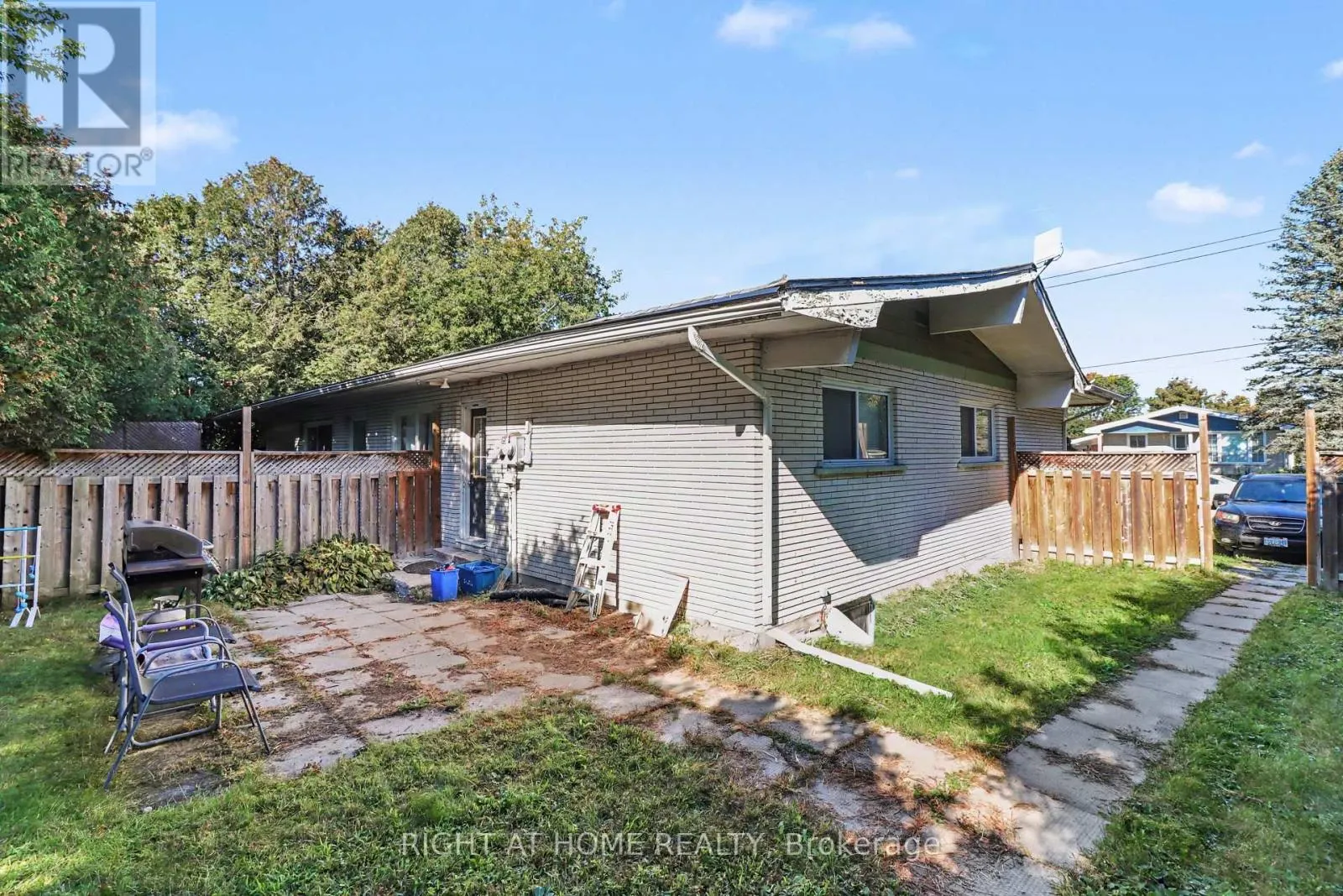 715 GERARD STREET