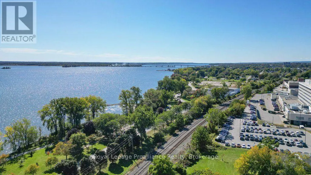 47 BAY DRIVE