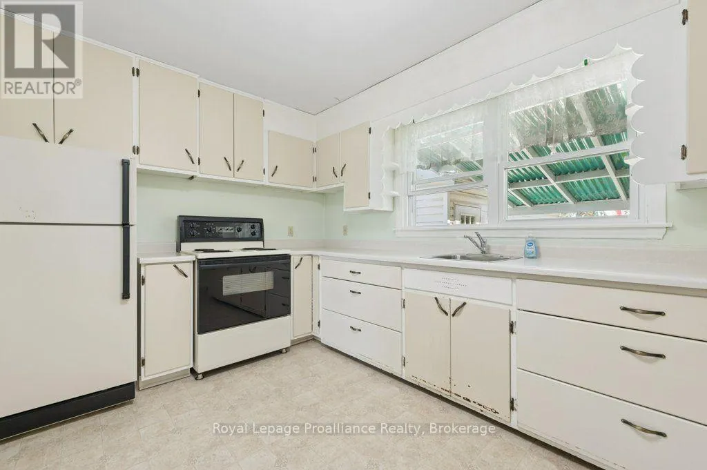 47 BAY DRIVE