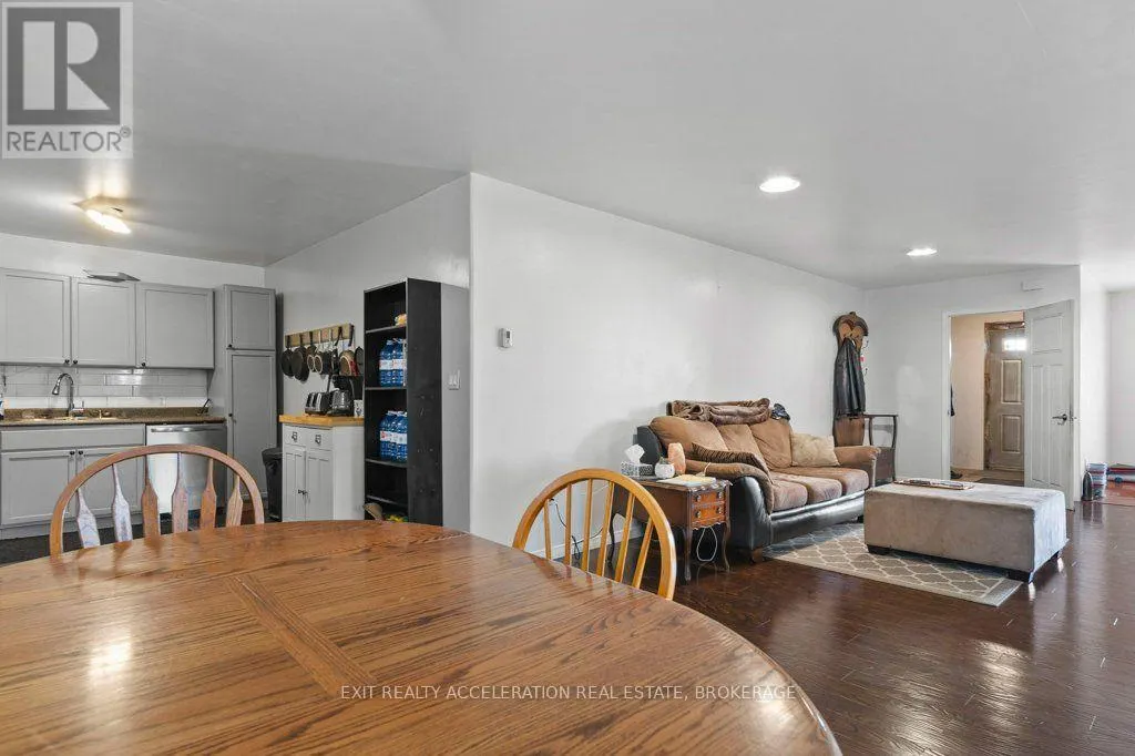 6715 COUNTY RD 2