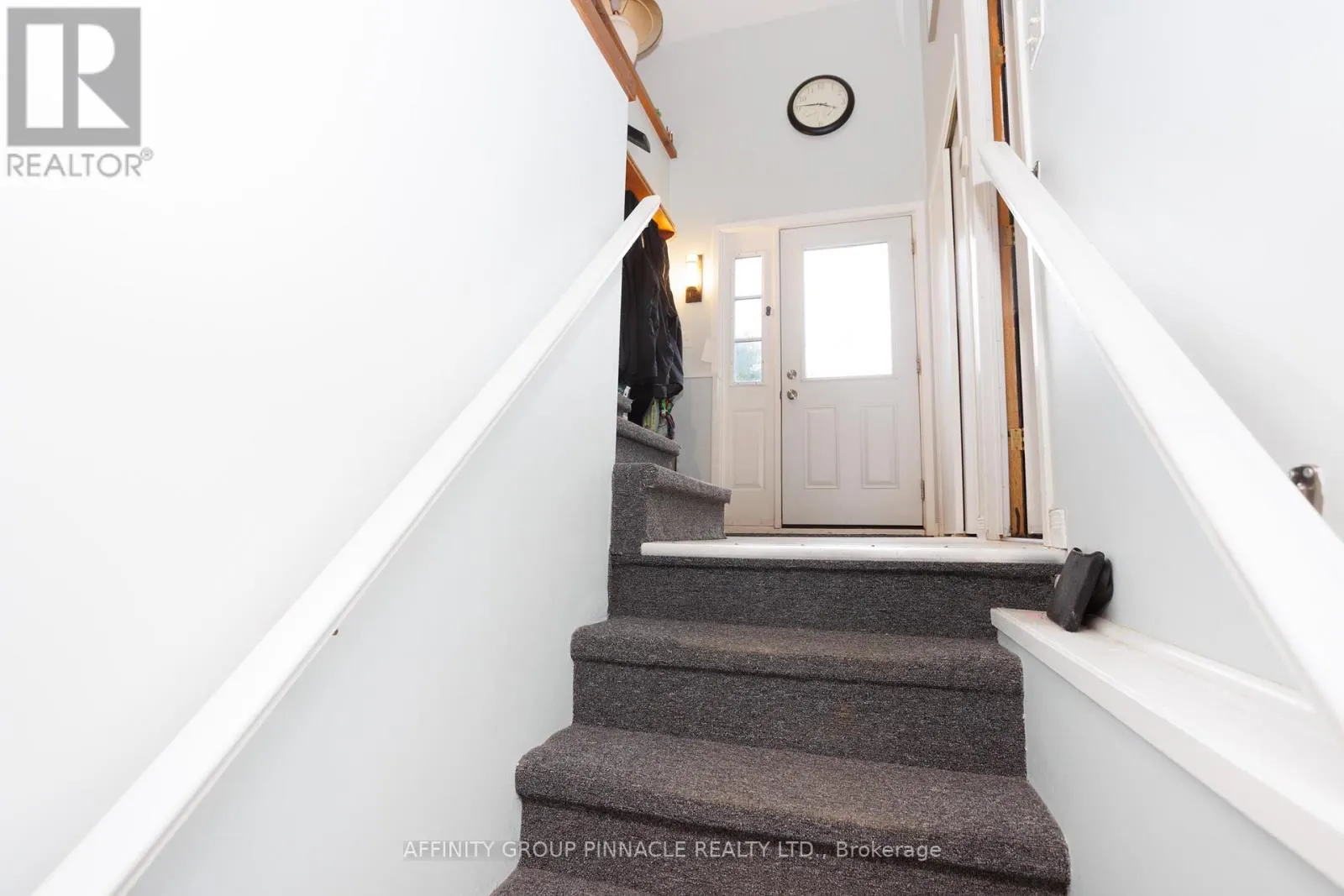 7 HAWK STREET