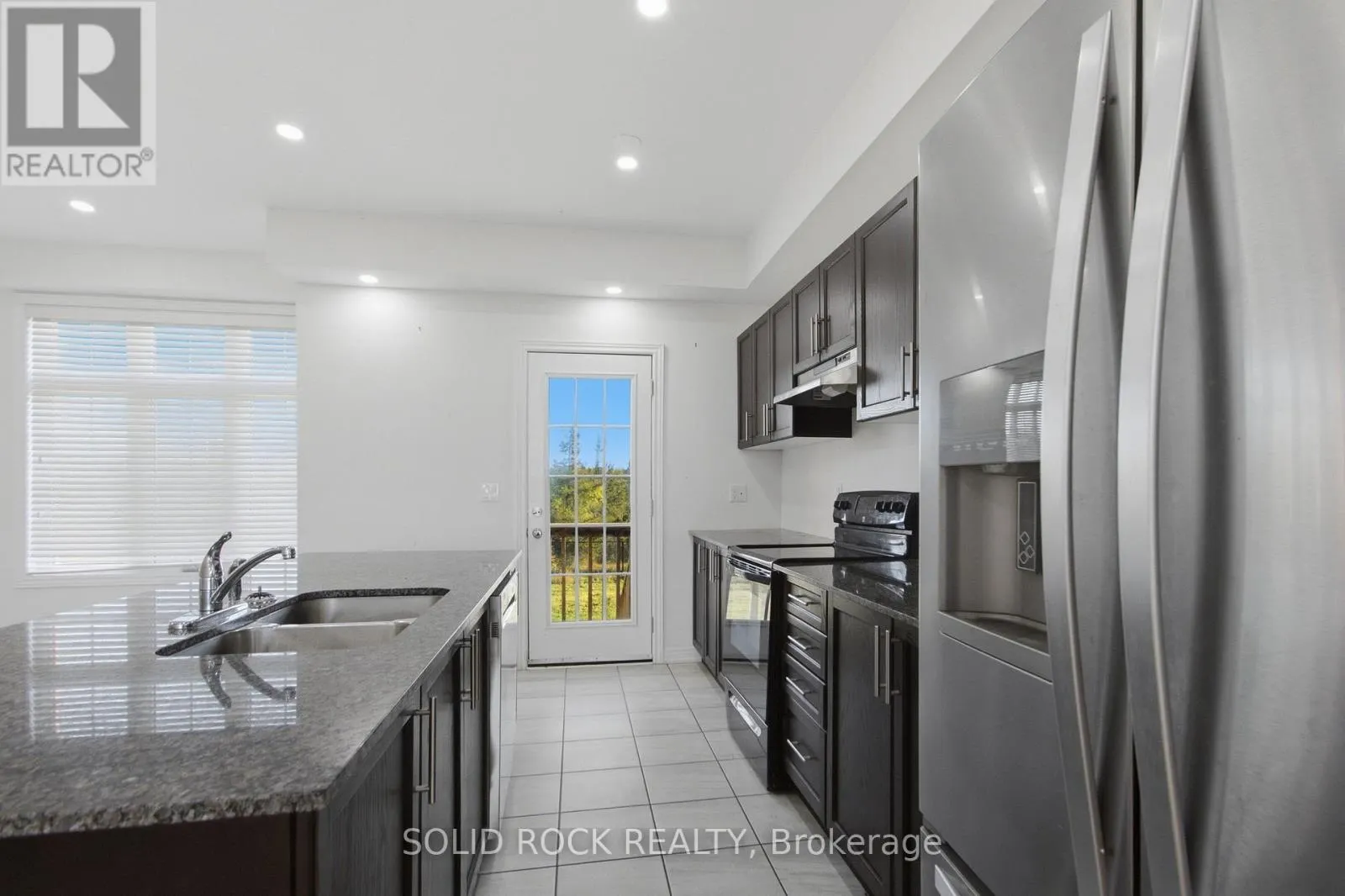 37 SUMMER BREEZE DRIVE