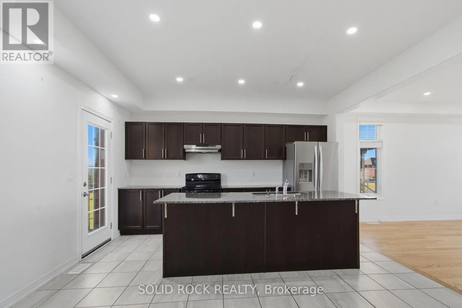 37 SUMMER BREEZE DRIVE