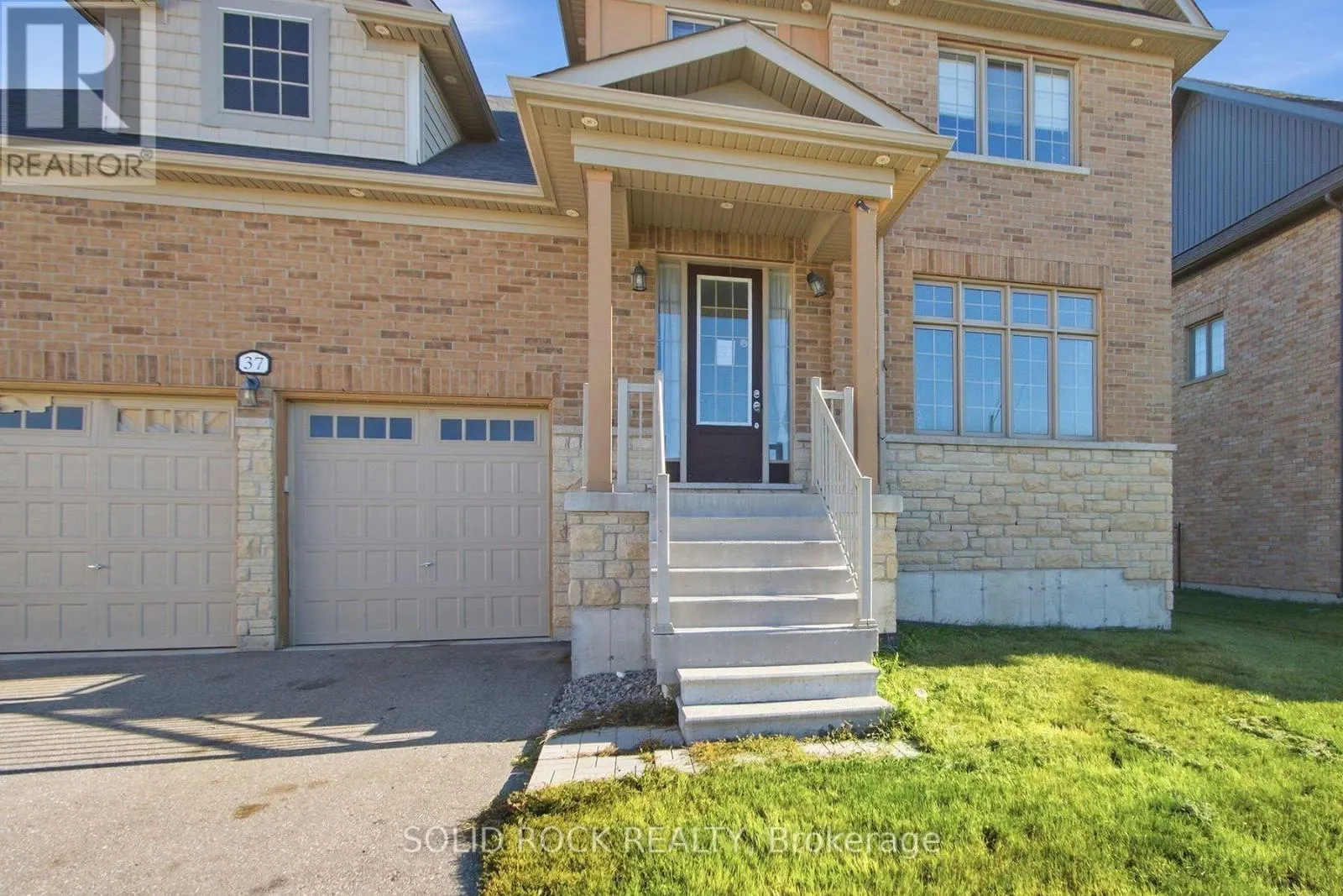 37 SUMMER BREEZE DRIVE