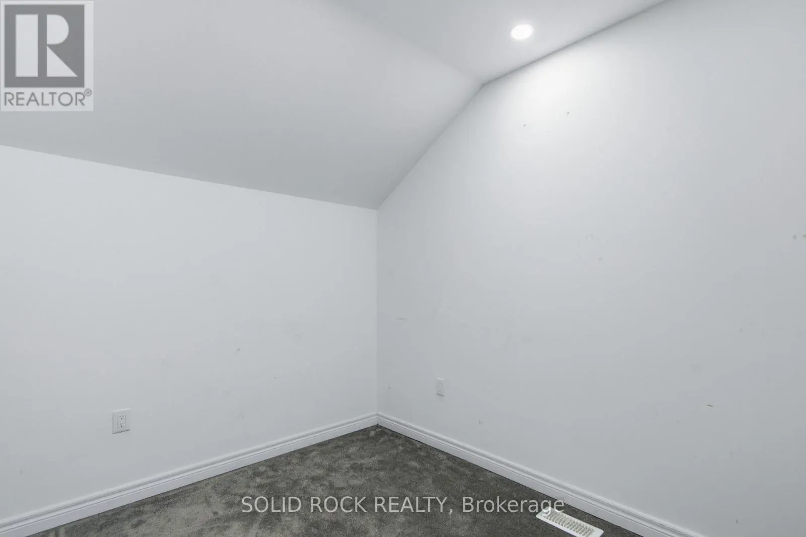 37 SUMMER BREEZE DRIVE