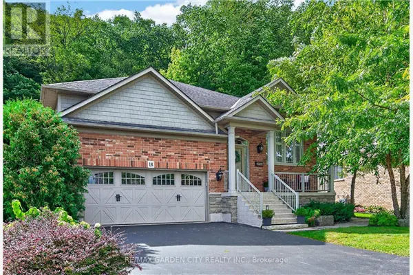 18 HEATHCOTE COURT