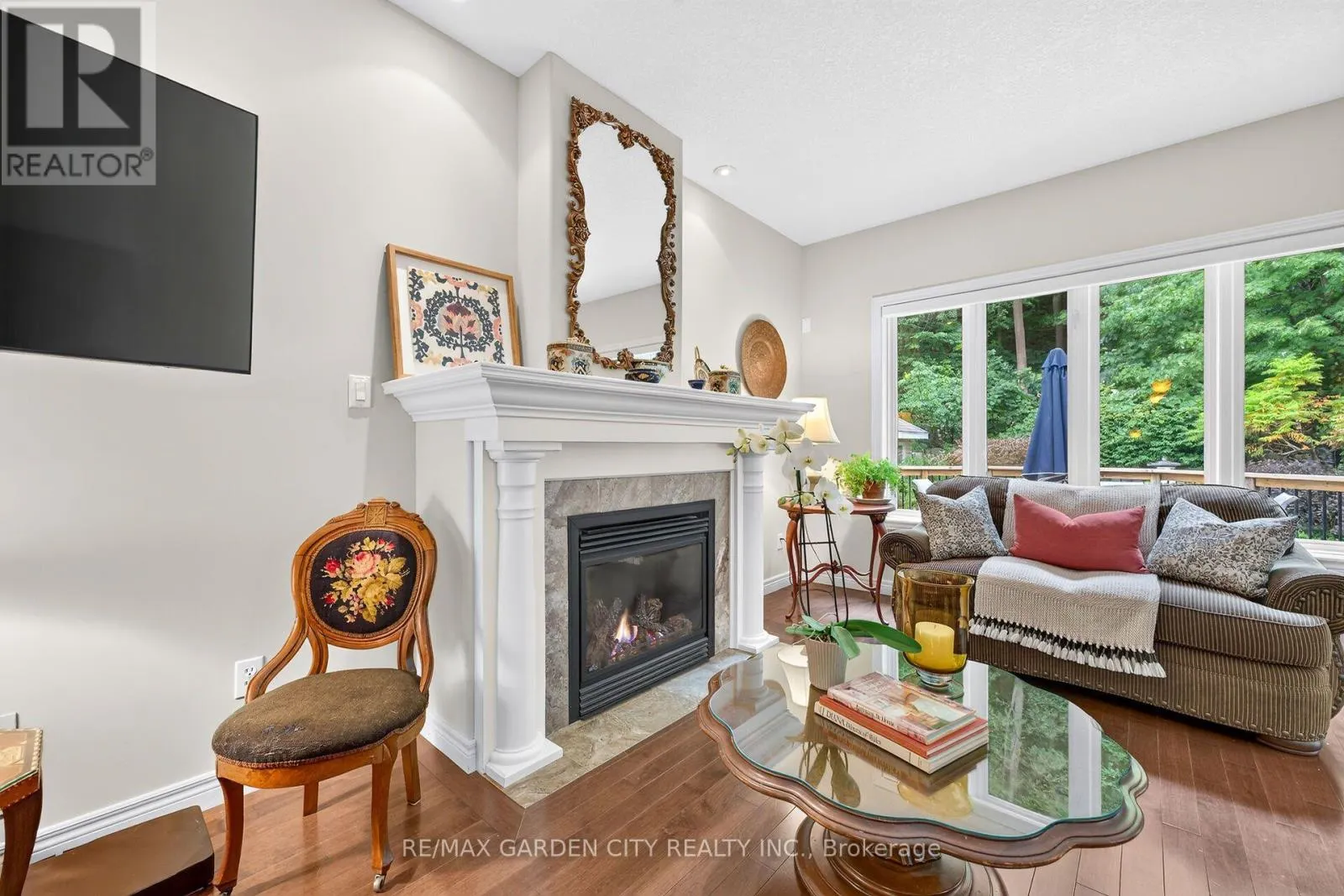 18 HEATHCOTE COURT