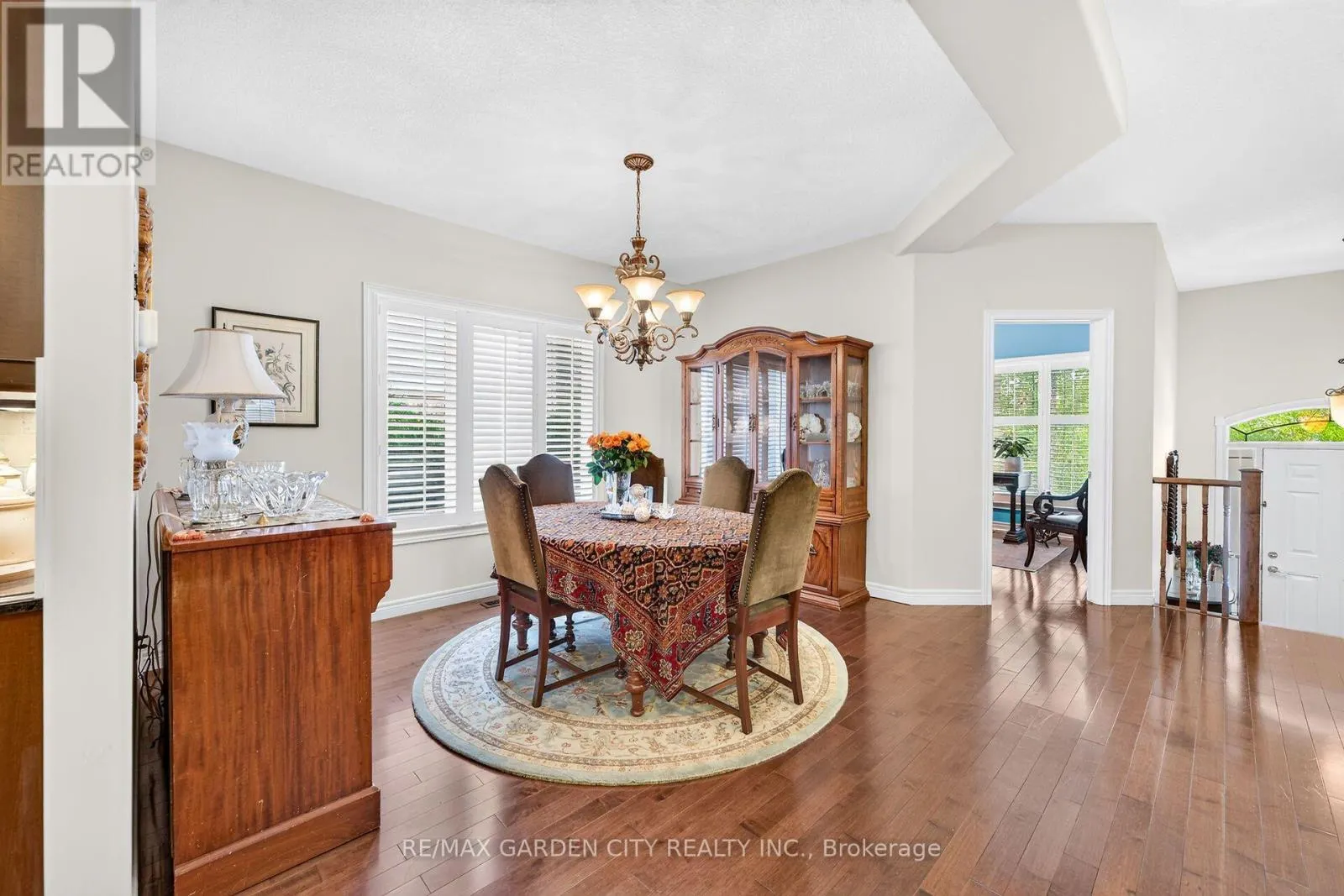18 HEATHCOTE COURT