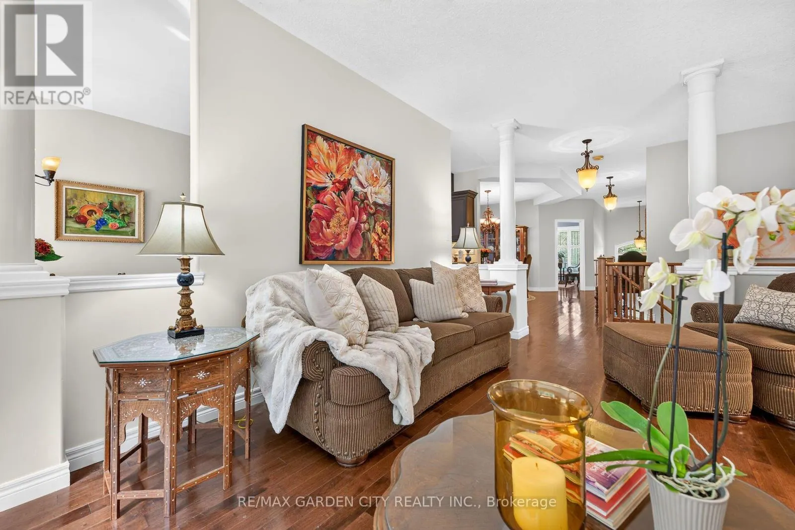 18 HEATHCOTE COURT