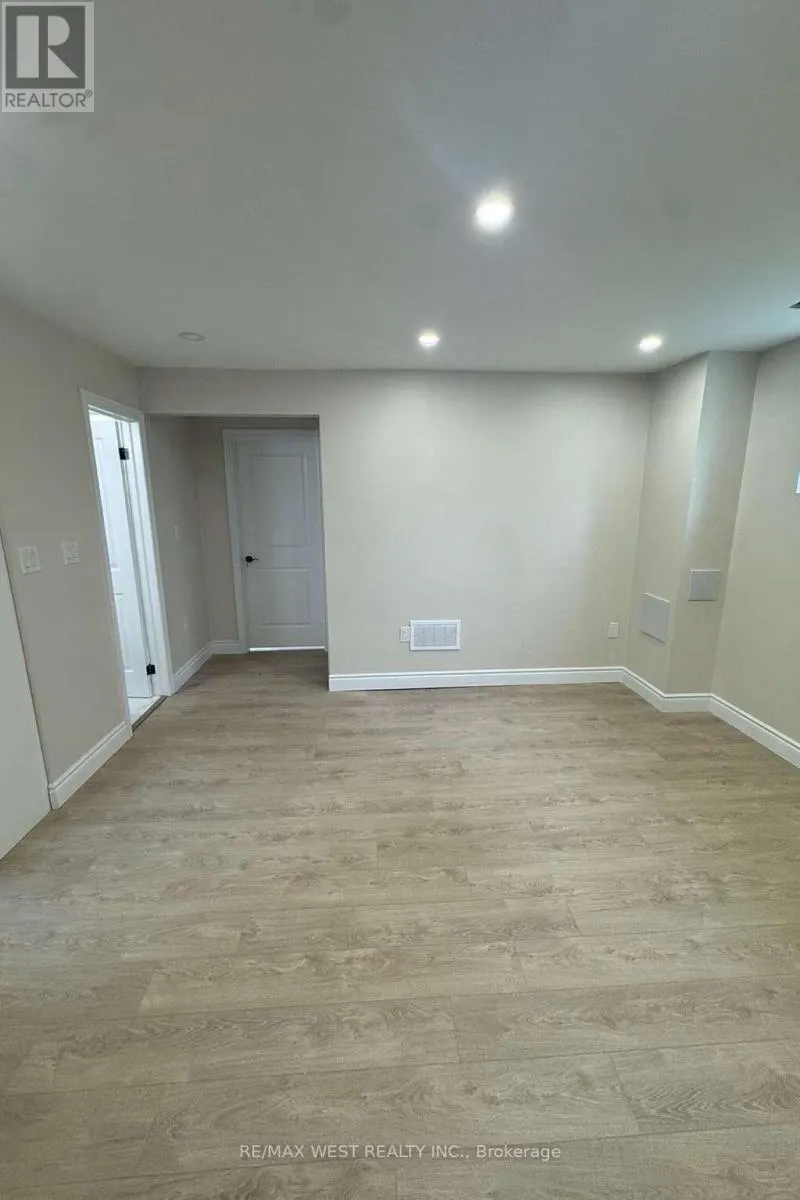 LOWER - 1 TREELAWN TERRACE