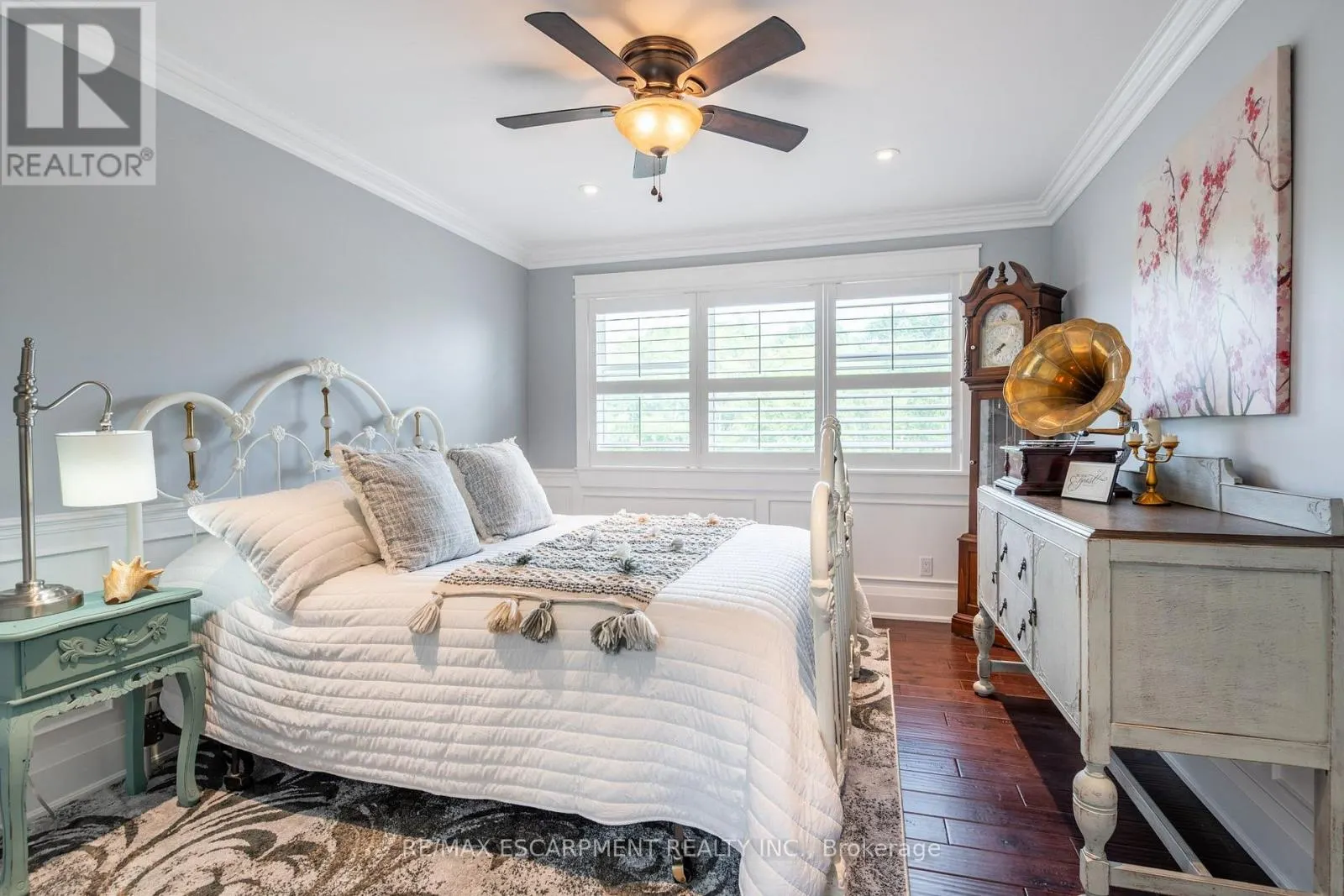 381 WOODWORTH COURT