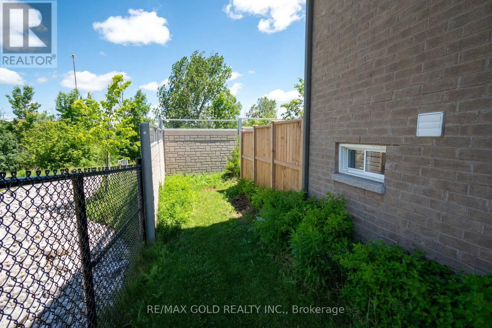 1 - 166 DEERPATH DRIVE