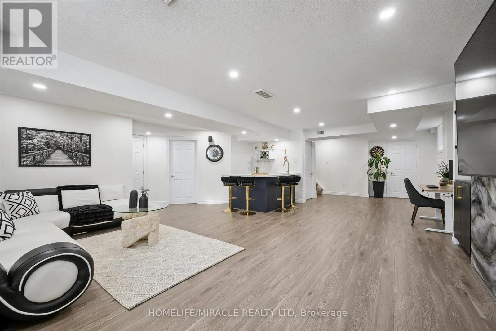 736 WOOD LILY STREET