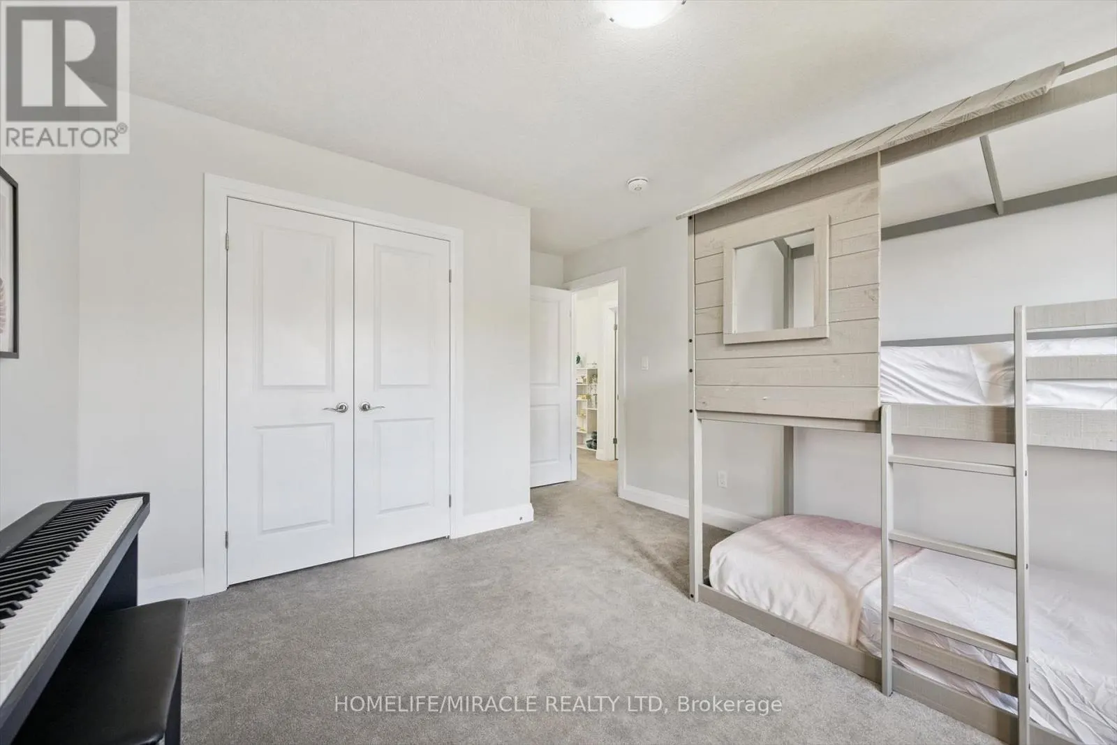 736 WOOD LILY STREET