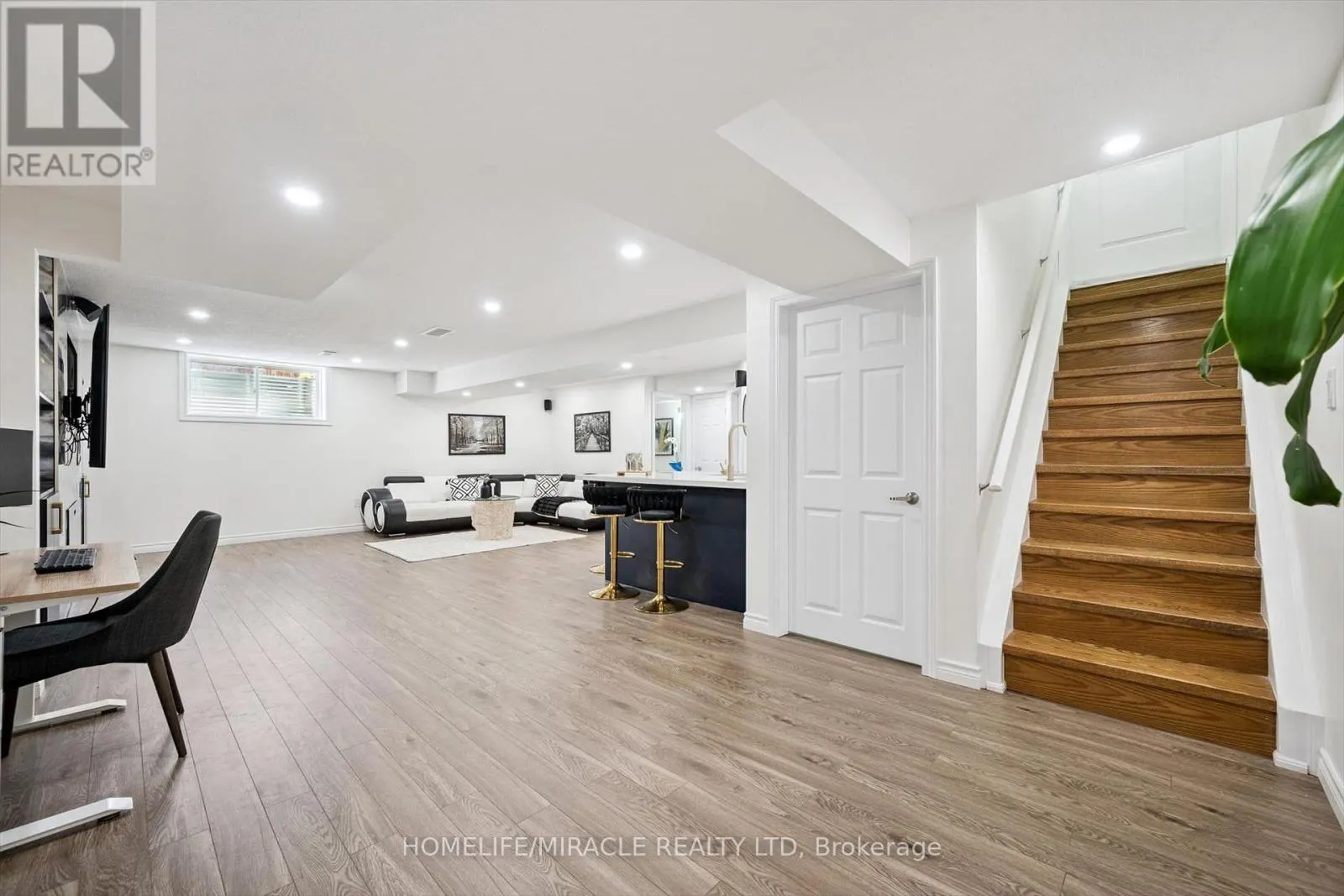 736 WOOD LILY STREET
