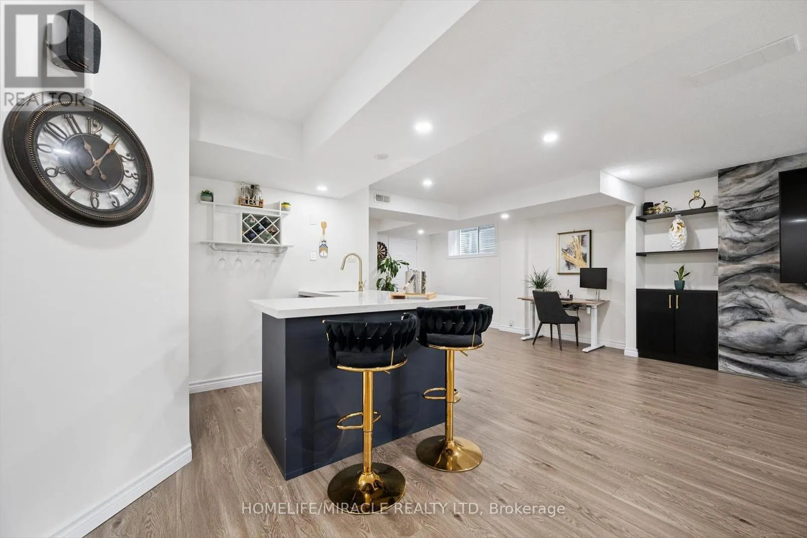 736 WOOD LILY STREET